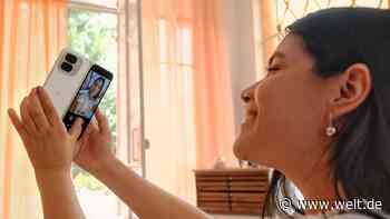 Verblüffend oder völlig überteuert? Das bekommen Falt-Handy-Fans für 1899 Euro