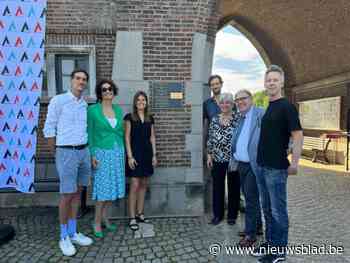 Stad breng postume huldiging aan haar recent overleden ereburgers: “Herinnering levendig houden”