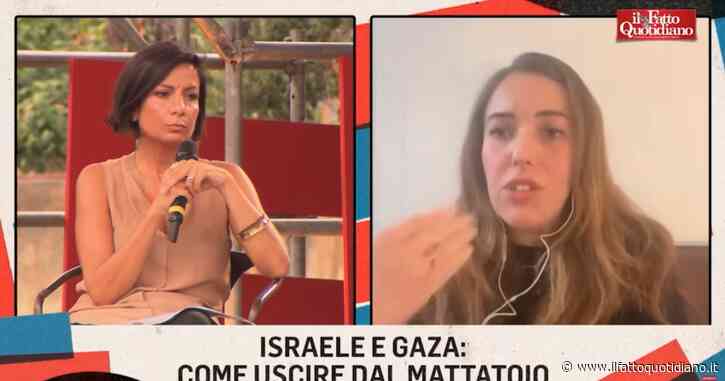 Gaza e giornalismo, Stella Assange al Fatto: “Oggi la repressione è forte e pericolosa”. Il dibattito con Di Battista, Lerner e Paesani