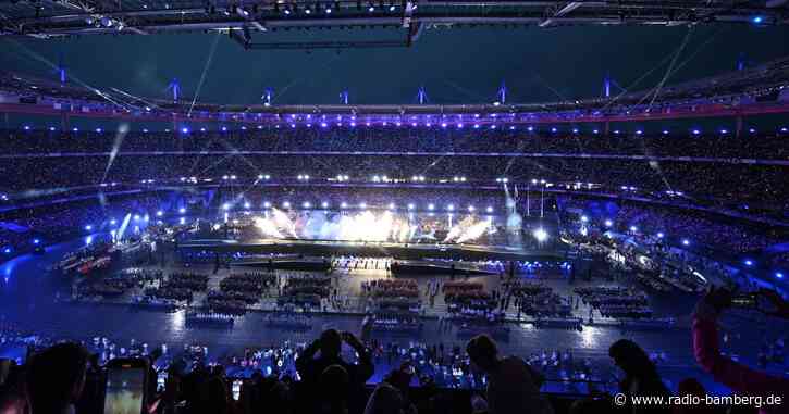 Verregnete Paralympics-Schlussfeier gestartet