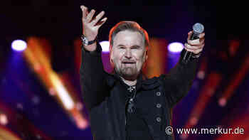 Fans machen sich Sorgen: Schlagerstar meldet sich mit trauriger Nachricht