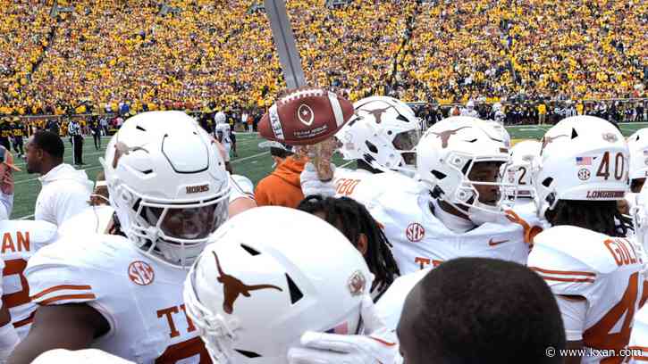 AP Poll: Texas Longhorns up to No. 2 after dominant win over Michigan