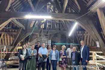 7.500 bezoekers voor Open Monumentendag in Pajottenland: honderden mensen op verkenning in 15de eeuws dakgebinte van Sint-Pieterskerk