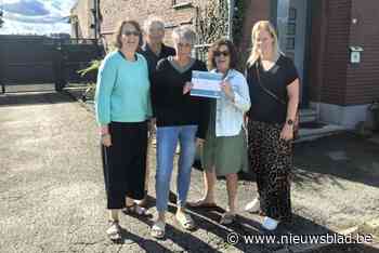 Buurtcomité Hettelbergweg doneert 355 euro aan ‘Joke wandelt de Hagelandse 101 ten voordele van Marcel