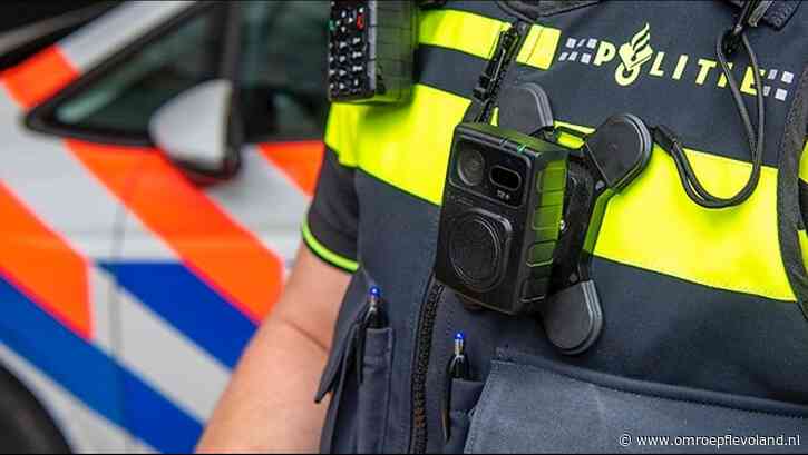 Almere - Kogelhuls gevonden op straat in Almeerse Bloemenbuurt, politie doet onderzoek