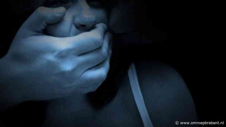 Vrouw mishandeld en verkracht in haar huis, dader filmt alles