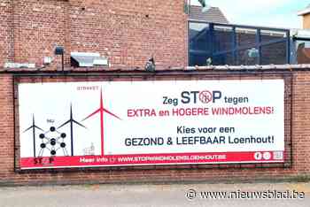StopWindmolensLoenhout dient klacht in bij politie tegen bestuur Bloemencorso: “Ondanks verbod politie toch ons spandoek verwijderd”