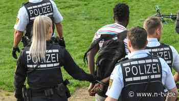 Forscher begleiteten Beamte: Wie Arbeitsabläufe bei der Polizei Rassismus begünstigen