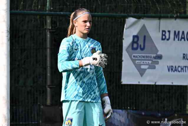 Vorig jaar keepte ze nog bij de jongens van Westerlo, nu is Alyssa Van de Poel (15) de jongste debutante ooit op het hoogste niveau: “Ik had best wel wat stress”