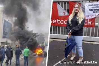 Werknemers Audi staan hele dag voor gesloten fabriekspoorten: “We willen duidelijkheid, dit is mentaal zwaar”