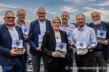 Toeristische info gebundeld in gloednieuwe brochure