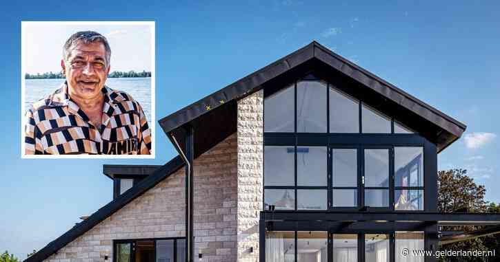 Infinity-pool, luxe spa en club: op plek van oud krakerspand staat straks een van de duurste villa’s van het land