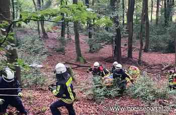 FW-EN: Aufwändiger Rettungseinsatz nach Treckerunfall im Wald