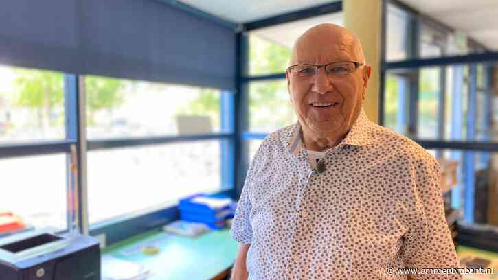 87-jarige conciërge vertrekt na 50 jaar bij middelbare school