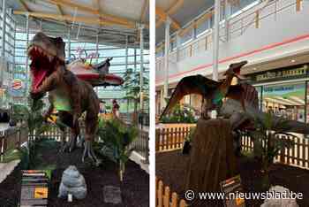 Opgelet, levensgrote dinosaurussen in shopping bewegen en brullen als je passeert