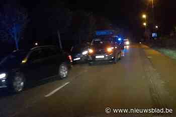 Getuigen rijden 85-jarige man klem nadat die geparkeerde auto perte totale reed