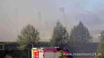 Großbrand in Industriebetrieb: Giftgas-Wolke über bayerischem Ort – Katastrophenfall ausgerufen
