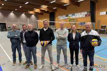 Nieuwe sportvloer voor Ter Biezen: “Nu graag nog een beachvolleyveld”