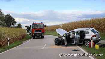 Autos prallen bei Polling frontal zusammen: Drei Personen verletzt – darunter Kind (1)