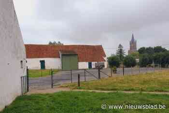 Gemeente wil beschermde hoeve aankopen en maakt plan voor gemeenschapscentrum met park: “Plaatselijke inwoners zullen ervan genieten”