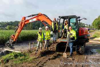 Bouw van zwemvijver en strandsportveld aan Park Schoonhoven is gestart: “Hopen dat een nieuwsjaarsduik al lukt”