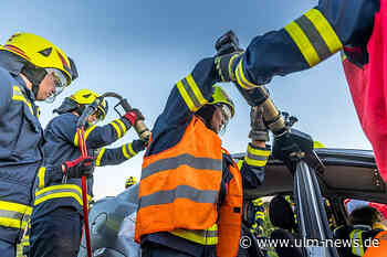 Geldtransporter kippt auf regennasser Fahrbahn um - Unfall, kein Überfall