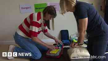 Life-saving TV presenter gets defibrillator training