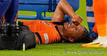 Trieste aftocht voor Nathan Aké: verdediger Oranje per brancard van het veld