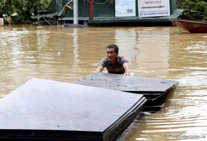 Flash flood sweeps away hamlet as Vietnam storm toll rises to 141 dead