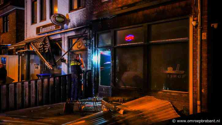 Explosief gaat af bij coffeeshop, schade ook bij café ernaast