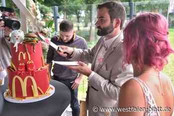 Paar feiert seine Traumhochzeit bei McDonald's in Lübbecke