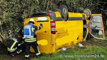 Geldtransporter überschlägt sich auf Autobahn in Bayern – Polizeistreife muss Wache halten