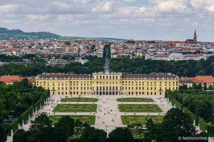 Seniorinnen zeigen Kollektion bei Vienna Fashion Week
