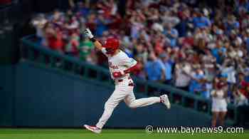 Phillies score five in 8th, beat Rays 9-4
