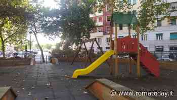 Favela piazza Ragusa, il municipio a caccia di soluzioni: scartata l’ipotesi di chiudere l’area giochi