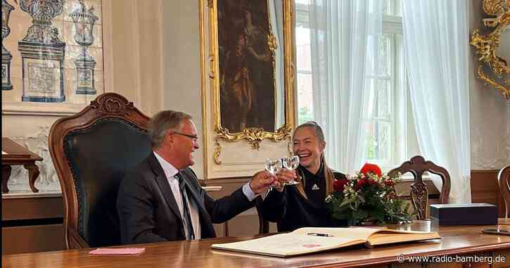 Leichtathletin Gina Lückenkemper: Eintrag ins Goldene Buch der Stadt Bamberg