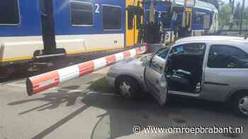 112-nieuws: twee ongevallen bij spoorwegovergang • dak autodealer ingestort