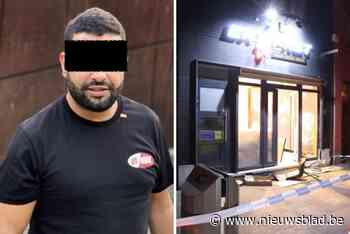 Man die eerder dit jaar veroordeeld werd tot vier jaar cel voor steekpartij, is opgepakt: “Hij was niet voortvluchtig, wel op vakantie”