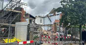 Fire crews investigate 'gas leak' after Richmond houses collapse