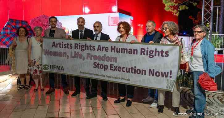 Venezia 81 premia il film iraniano Shahed (La testimone) e aiuta la lotta contro la censura