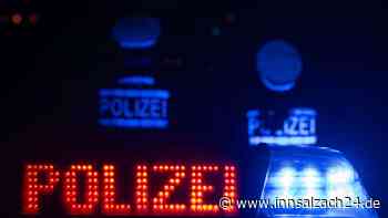 Unfall im Gemeindegebiet Gangkofen – Auto prallt frontal gegen Baum