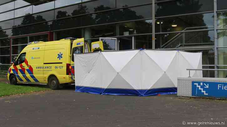 16-jarig meisje blijft vastzitten na steekincident, school ziet geen noodzaak voor extra maatregelen