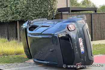 Bejaard koppel geeft geen voorrang: drie gewonden na aanrijding op kruispunt