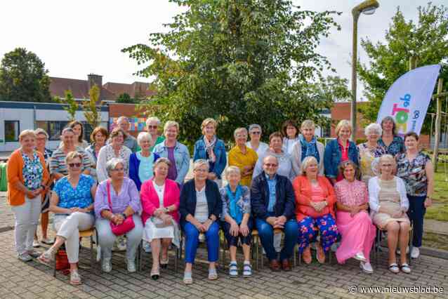 Basisschool De Toekomst zet vrijwilligers in de bloemen