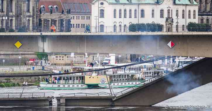 Arbeiten nach Brückeneinsturz – Elbe-Hochwasser droht