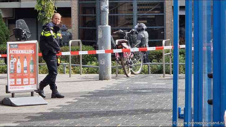 Almere - Arrestatieteam naar Almere vanwege agressieve man in woning