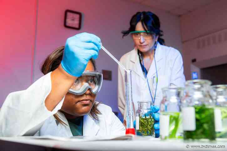 Hostos Community College receives $2 million grant for STEM program