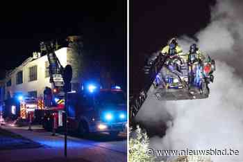 Uitslaande brand op dak van Blikfabriek in Hoboken