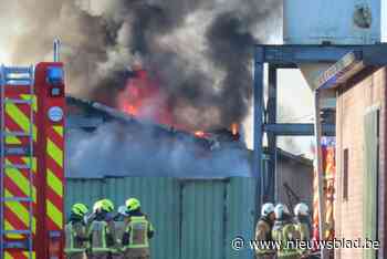 Zware brand in loods aan boerderij: “Mazouttank zorgde voor enorme rookpluim”