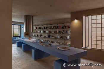 Punto y Coma Bookstore / Verduzco + Guerra